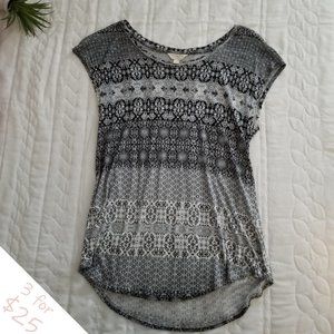 Lucky Brand Black White Patterned Tee Shirt (S)